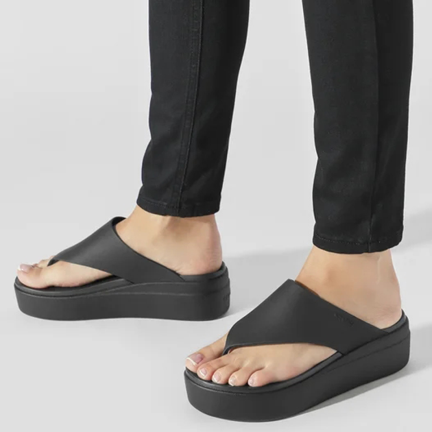 Klapki japonki damskie na platformie Crocs Brooklyn Flip