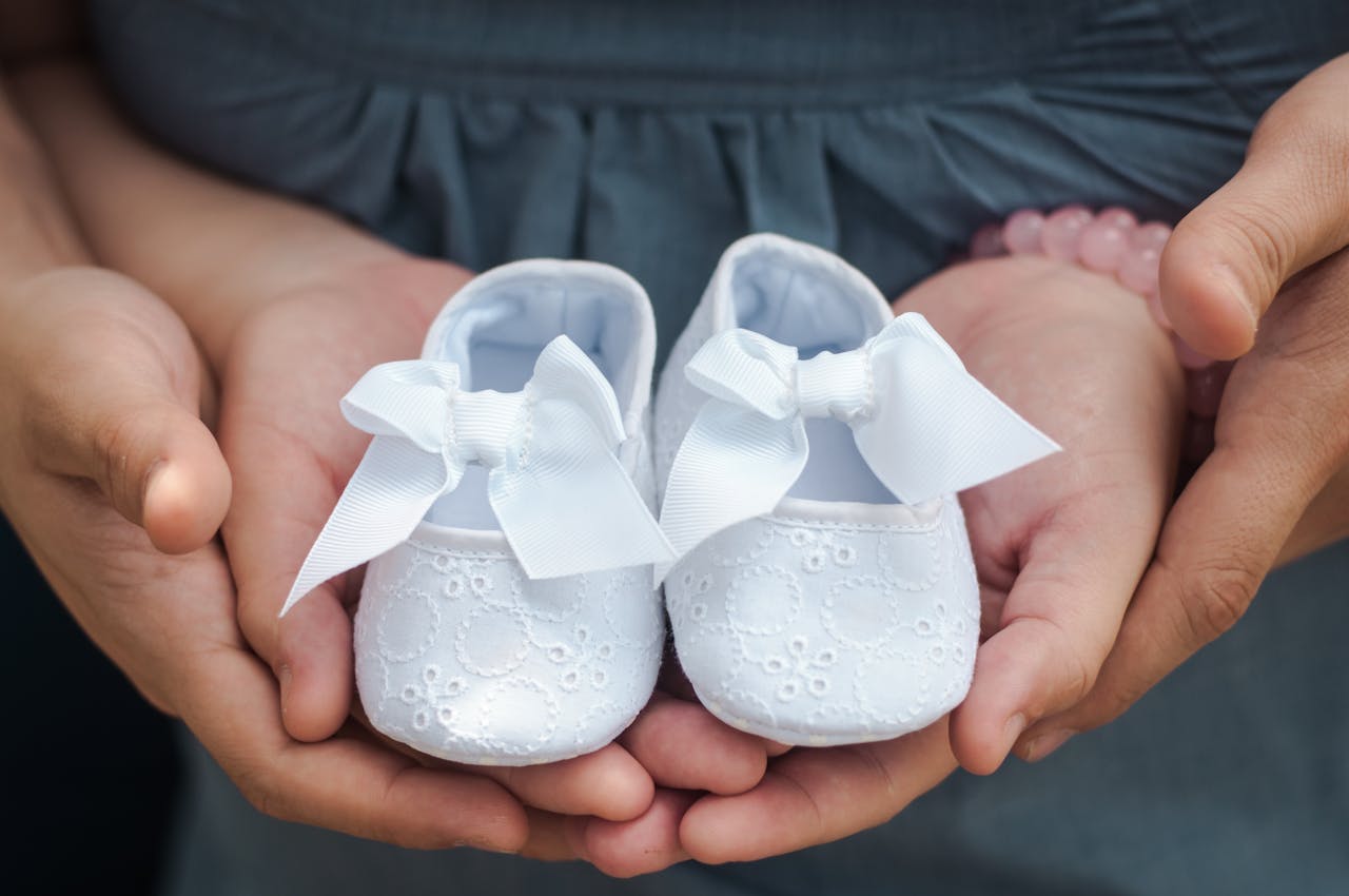 Inspiracje i gotowe pomysły, co kupić na baby shower. Jaki prezent będzie najlepszy?